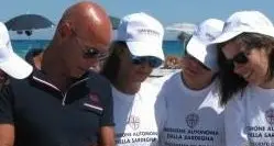 Gli infopoint arrivano sulle spiagge sarde. I ragazzi con i tablet aiuteranno i turisti