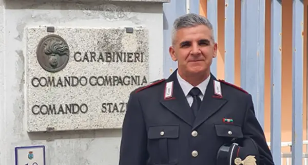 I carabinieri di Ozieri salutano il brigadiere Camboni, in pensione dopo 41 anni