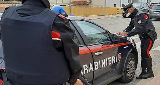 Clienti al bar dopo le 18 a Burgos: multe e rischio chiusura del locale per cinque giorni