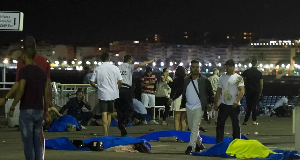 Attentato a Nizza: almeno 84 morti. \"Molti bambini\"