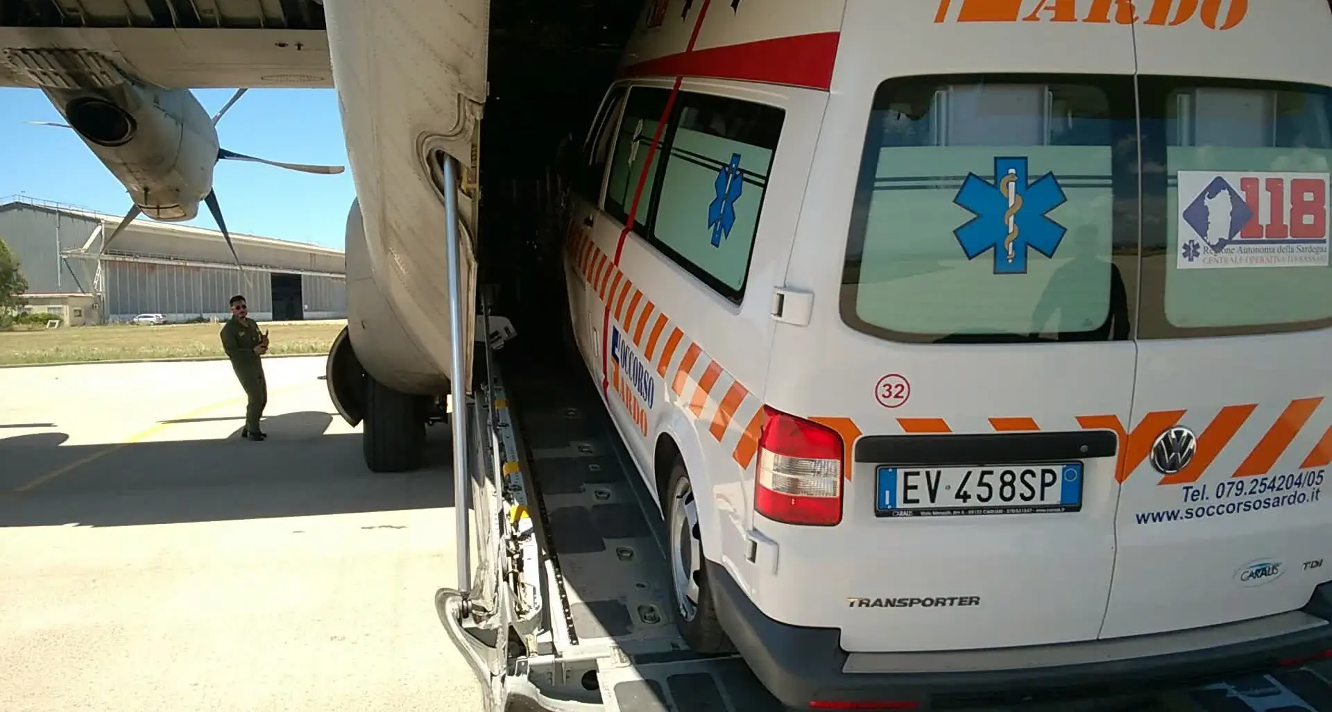 Trasporti sanitari urgenzi con velivoli Aeronautica: salvato neonato di 13 giorni da Alghero a Genova