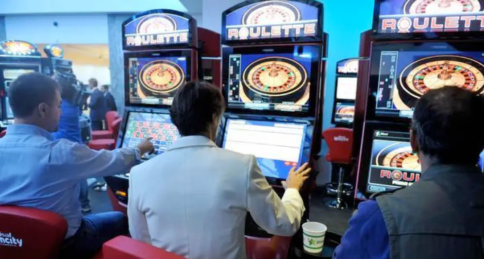 Slot machine, tra boom online e successo in Sardegna