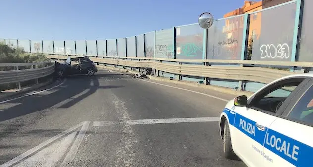 Cagliari. Auto contro guardrail: gravissimi due giovani