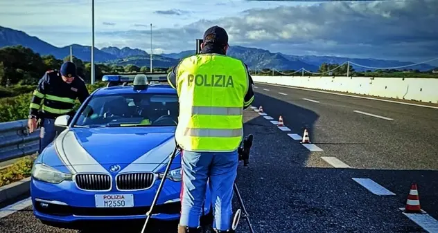 Ubriaco a 200 all’ora, automobilista fermato sulla Nuoro-Olbia