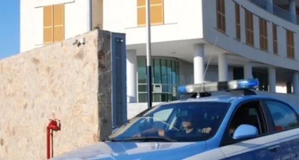 Spacciava droga in stazione: 18enne arrestato