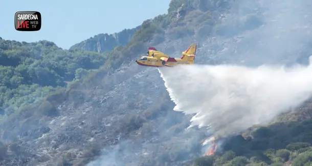 Incendi: fiamme nel Cagliaritano e nel Nuorese