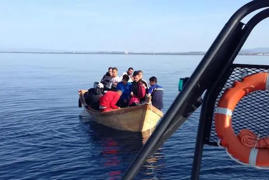 Sbarco migranti algerini in Sardegna 