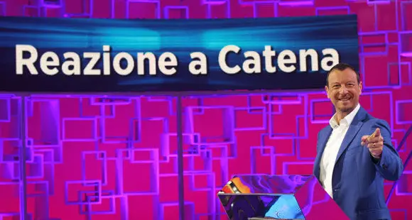 Divertente sketch di tre ragazzi sardi nella trasmissione \"Reazione a Catena\"