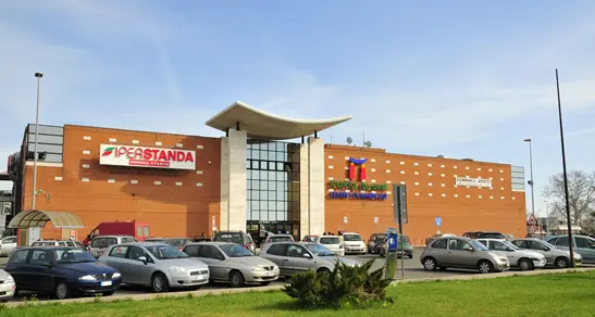 Oristano. Boato nella notte: rapina da 50 mila euro al centro commerciale Porta Nuova