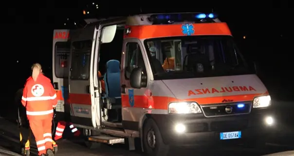 Perde il controllo dello scooter: muore un 44enne