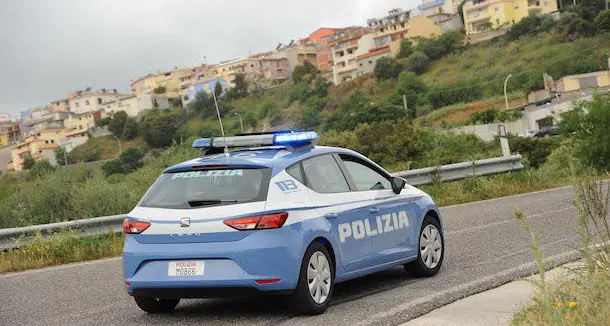 La Polizia scopre una piantagione canapa indiana, sequestrate oltre 450 piante