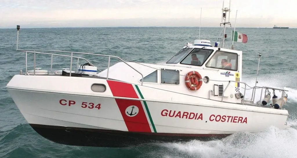 Donna di 55 anni cade in mare lungo la tratta Genova- Porto Torres, ricerche in corso