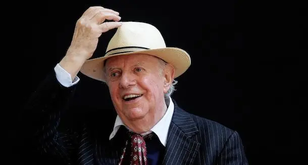 Addio a Dario Fo nel giorno in cui si assegna il Nobel per la Letteratura