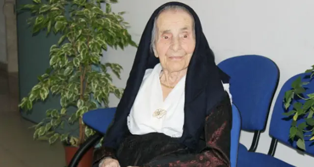 Tanti auguri Tzia Lisetta Urru, la nonnina di Gergei ha spento 105 candeline