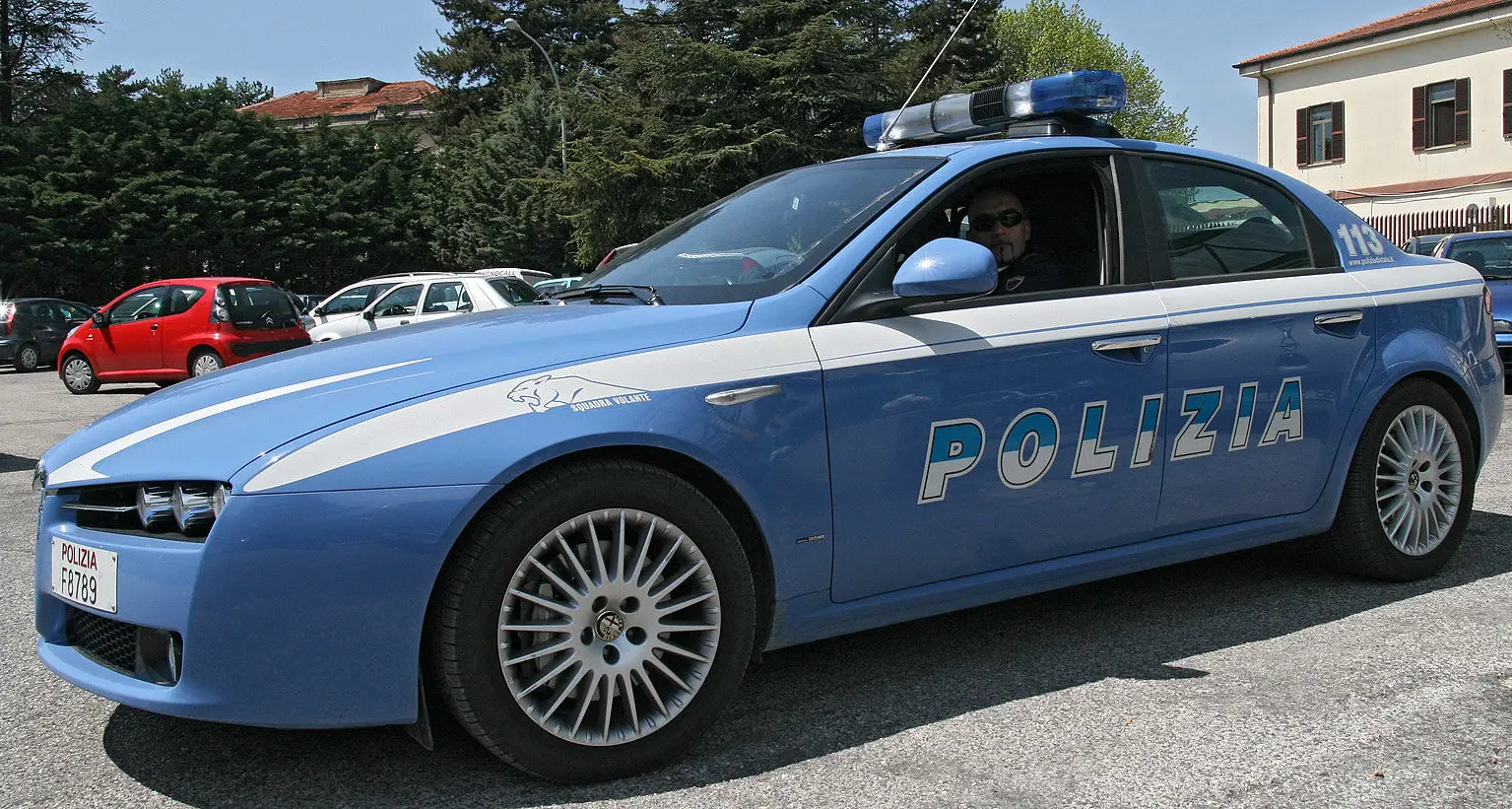 Operazione anticrimine della Polizia: arrestate 2 persone e denunciati 2 minorenni