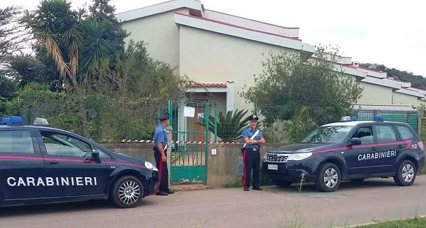 Tortolì. Occupano abusivamente una casa popolare e vengono allontanati dai carabinieri