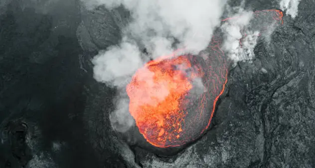 Cade nel vulcano per un selfie, turista 31enne muore in Indonesia