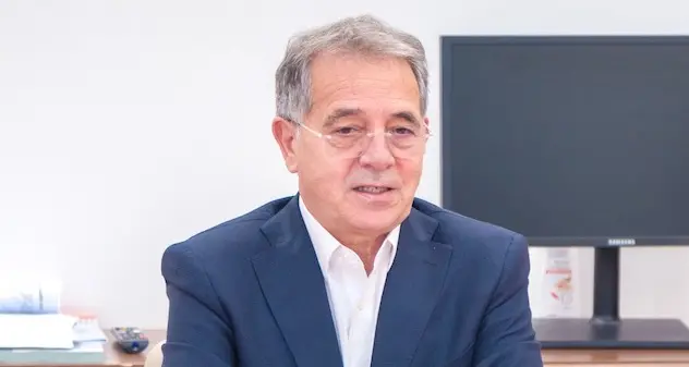 Olbia. Insulti su Facebook, il sindaco Nizzi querela per diffamazione