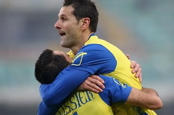 Alessandro Gamberini of Chievo competes for the ball with Marco Borriello of Cagliari during the Serie A match between AC ChievoVerona and Cagliari Calcio at Stadio Marc\\'Antonio Bentegodi on November 19, 2016 in Verona, Italy.