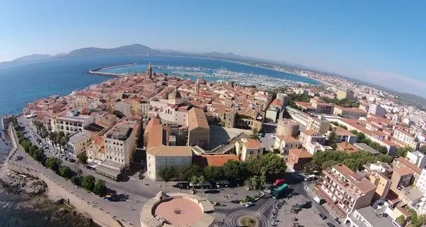 L'assessore Morandi smentisce Tedde (FI): “Non c'è nessuna esclusione del Comune di Alghero dai contributi a bando per le grandi manifestazioni\"