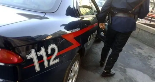 Comprano un sottosella e pagano con banconote false: arrestati all'alba un giovane di Orani e uno di Bottidda