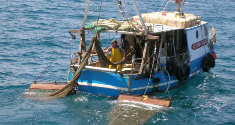 Truffa sui contribuiti per il fermo pesca: 6 persone indagate