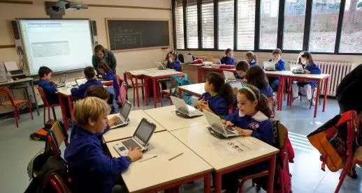 Rivoluzione nel mondo della scuola: per gli studenti arrivano i tablet