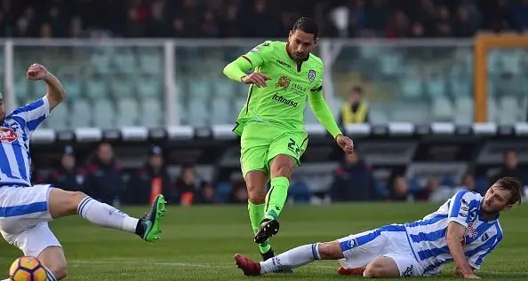 Pescara-Cagliari 1-1, Caprari gela i rossoblu nel finale