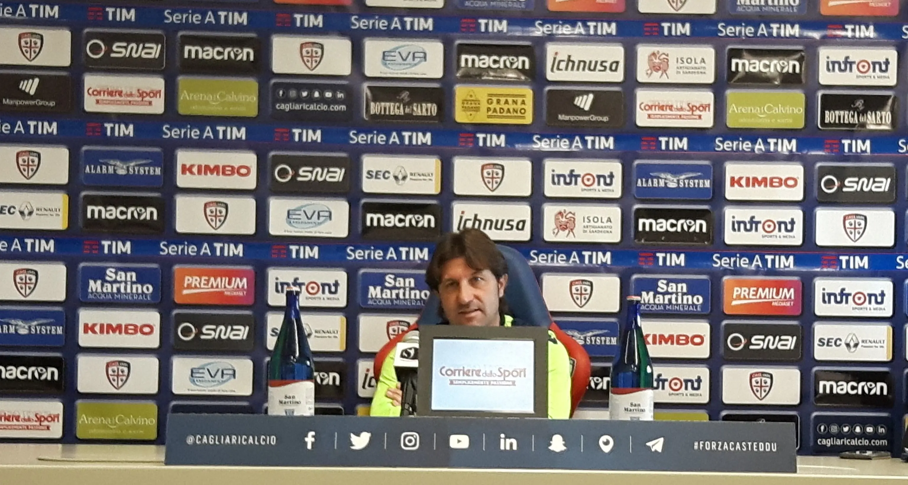 Cagliari-Napoli, Rastelli: ''Sorprendiamo gli azzurri. Futuro? Fosse per me...''