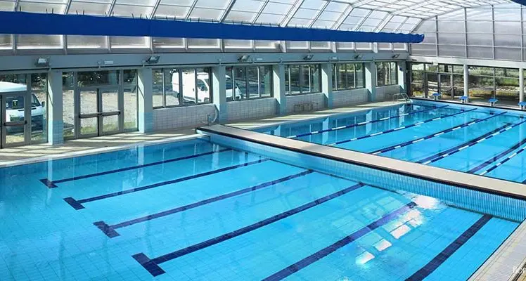 Acido cloridrico negli aeratori di una piscina: cinque persone intossicate