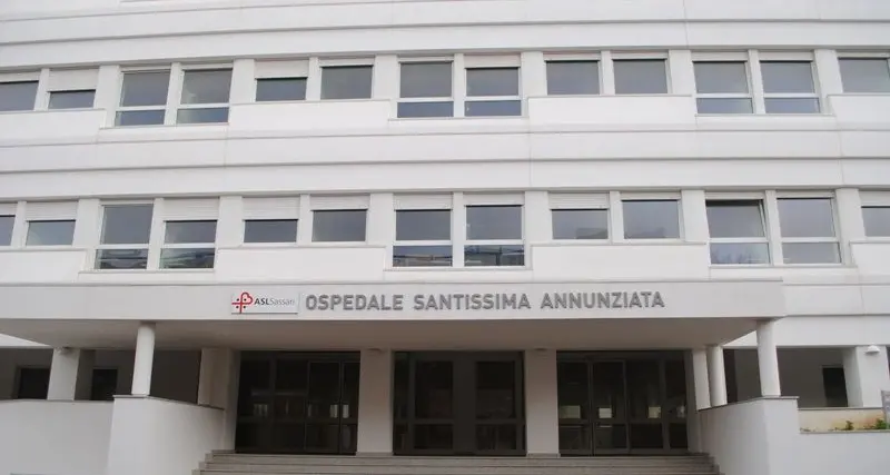 Anziano precipita da una finestra dell'Ospedale Santissima Annunziata e muore