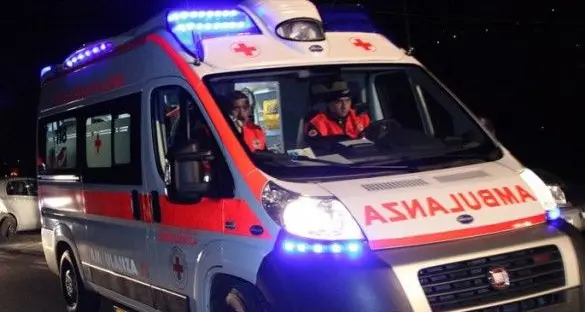 Cagliari. Auto travolge e uccide immigrato sulla 131