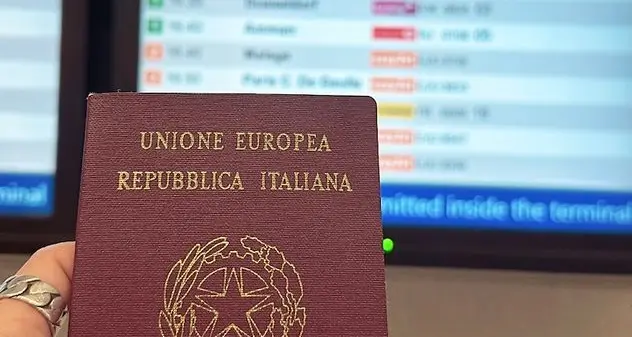 Rilascio passaporti. Al Commissariato di Carbonia il \"Click Day\"