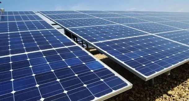 Fotovoltaico in Sardegna: calano i consumi elettrici delle imprese e la produzione di energia