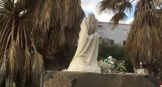 Statua della Madonna distrutta ad Oristano. L'Arcivescovo: \"Perché tanta inciviltà?\"