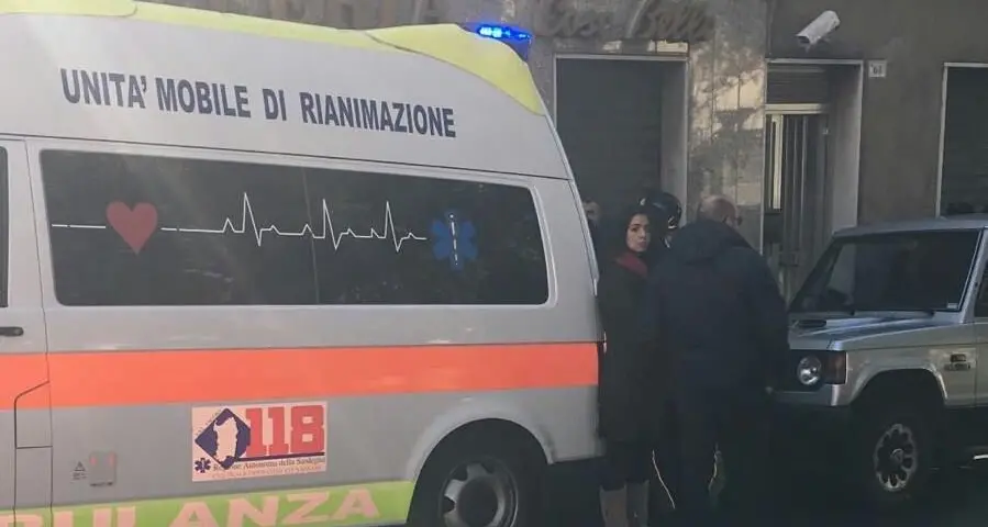 Titolare di una gioielleria trovato morto. Gli inquirenti sospettano rapina andata male