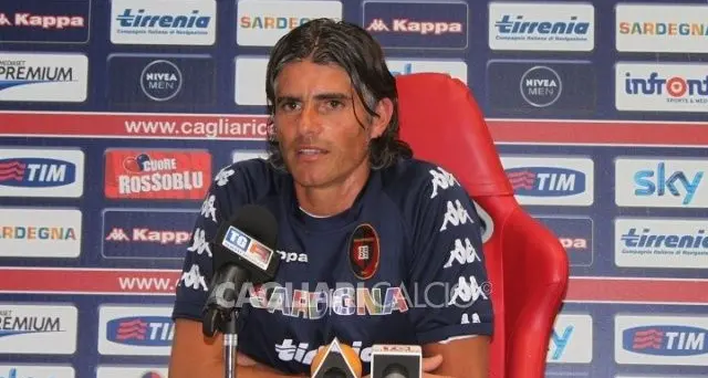 Cagliari, iniziato il pre-ritiro. Lopez: \"essere il primo allenatore è una bella responsabilità\"