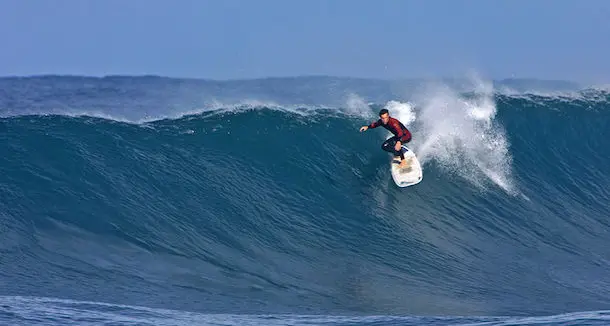 Surf. In vista delle olimpiadi di Tokyo tre sardi partecipano al raduno nazionale