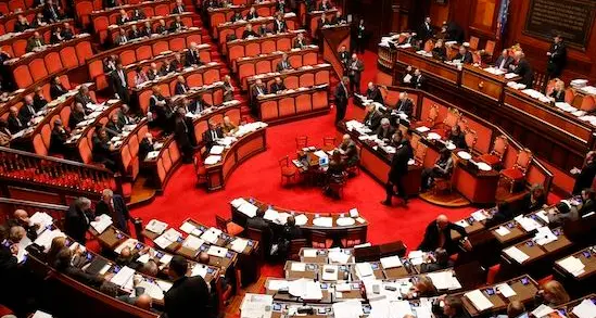 Da ridere (o piangere): Parlamento in sciopero