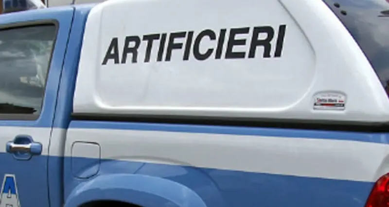 Cagliari. Bomboletta lanciata davanti alla sede Inps: rientrato allarme bomba