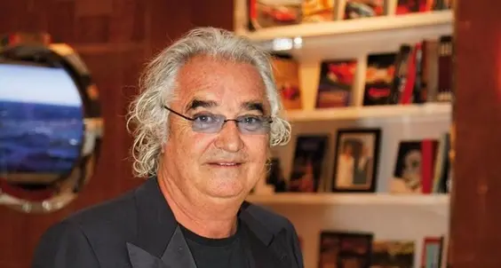 Briatore, problemi alla prostata. Il San Raffaele conferma: “Ha anche il Covid, tampone positivo”