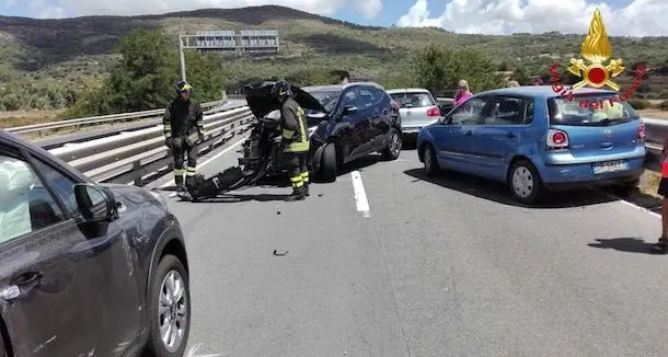 Incidente sulla SS 131: 4 le auto coinvolte