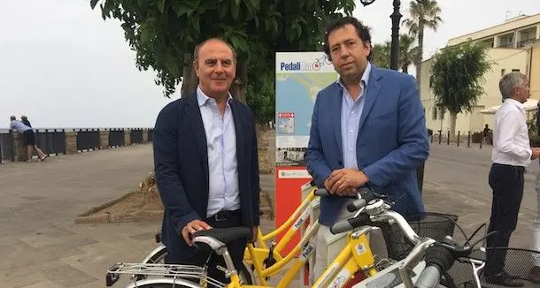 Noleggio biciclette pubbliche: parte il bike sharing in città. La prima ora è gratuita