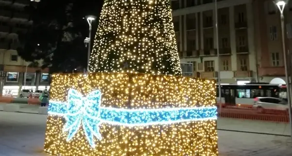 “Natale e capodanno da capogiro, il Comune impegna 180 mila euro per eventi, fuochi d'artificio e installazioni