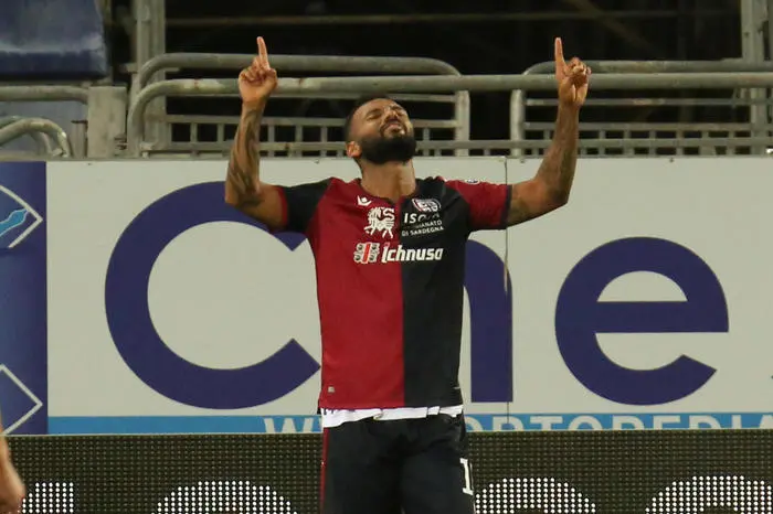 Cagliari\\'s Joao Pedro jubilates after scoring the goal 1-1 during the Italian Serie A soccer match Cagliari Calcio vs US Sassuolo at Sardegna  Arena stadium in Cagliari, Sardinia island, Italy,18 july 2020  ANSA/FABIO MURRU