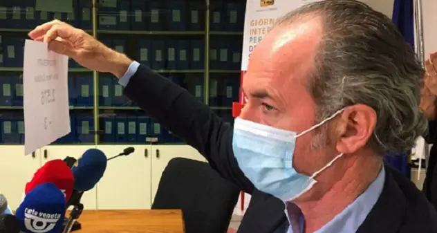 Zaia anticipa la stretta: \"Stop a spostamenti tra Comuni dopo le 14 del 19\"