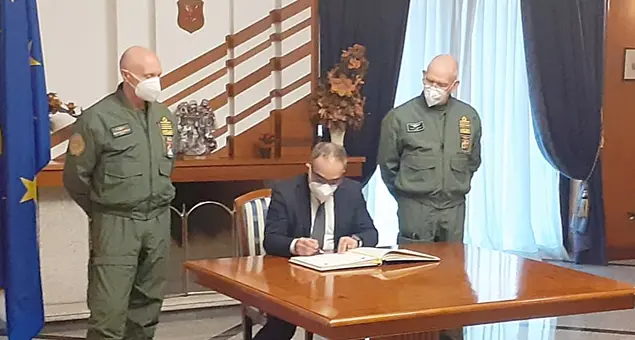 Calvisi (Difesa): “Iniziati lavori base aerea di Decimomannu, futura Scuola di volo Internazionale”