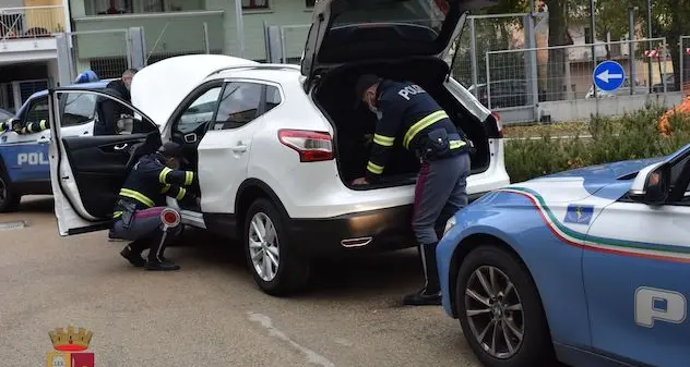 Auto estere clonate: La Polizia Stradale denuncia 2 uomini residenti a Sorso e 3 nel napoletano
