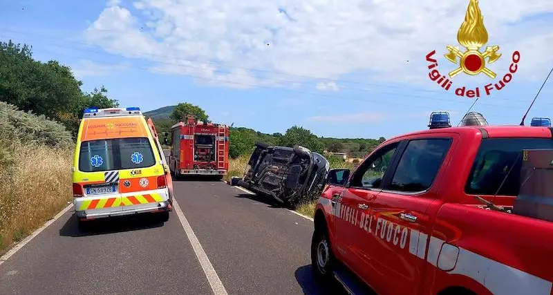 Birori. Si ribalta con l’auto, turista trasportata in ospedale