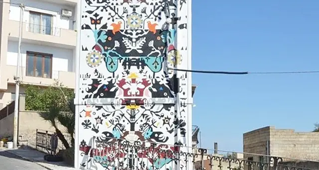 Street art sulla cabina elettrica di E-Distribuzione a Sant’Antioco: ecco l’opera di #GiorgioCasu
